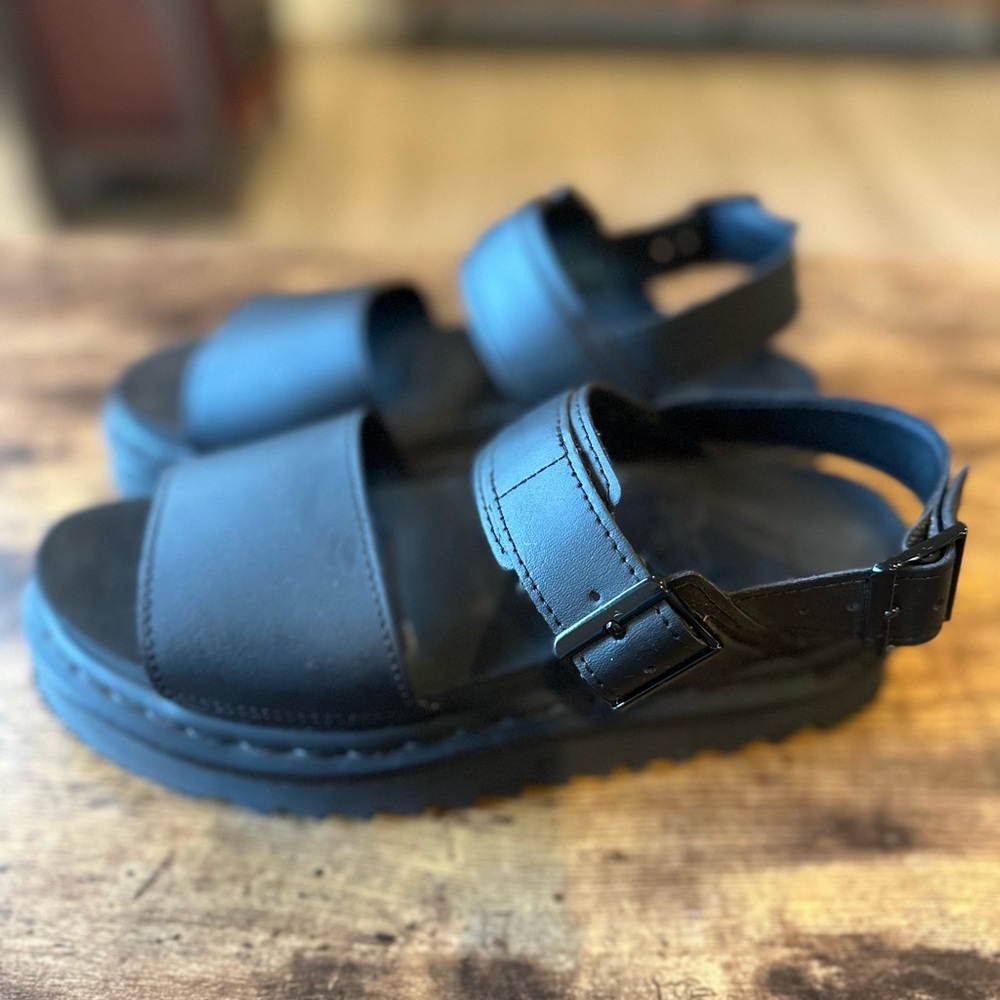 Doc Martens Voss Sandals